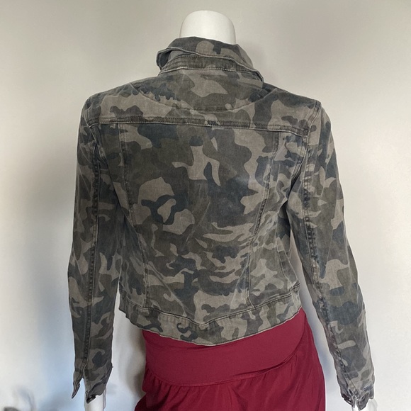 Camo Jean jacket. - Picture 3 of 5